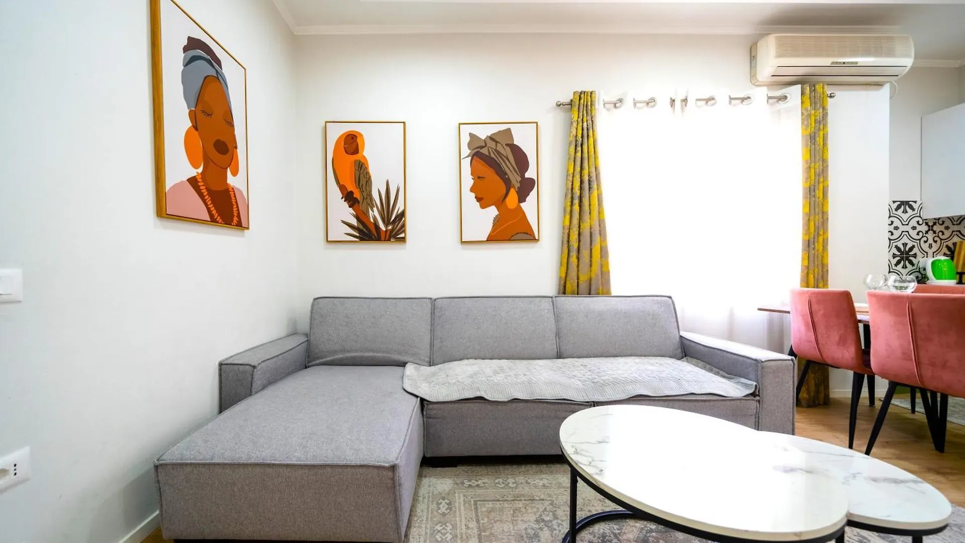 Modern 2 Bedroom Apartment With Balcony In Central Location 地拉那 0*,